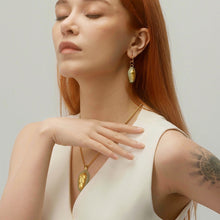 Sparking Leaf Necklace